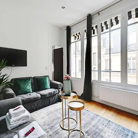 And Quiet 1bdr 8th - Bail Mobilite Apartamento