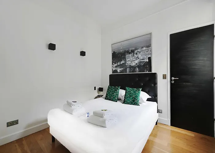 And Quiet 1bdr 8th - Bail Mobilite Apartment Paris